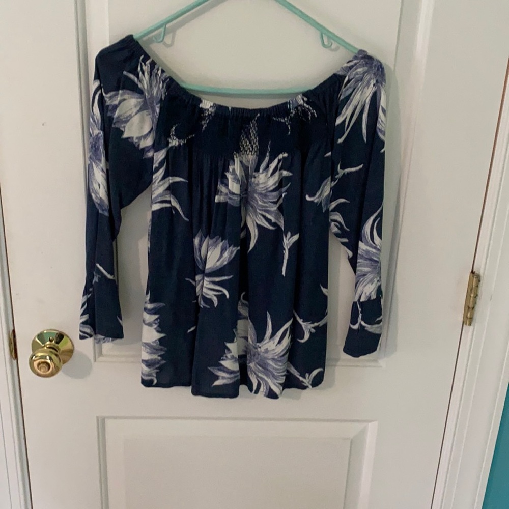 Women’s long sleeve off the shoulder top